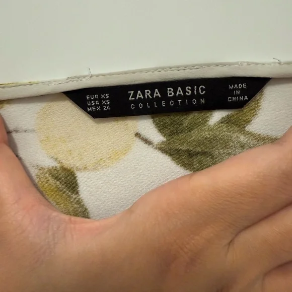 Zara Basic Collection Lemon Print Top - Picture 5 of 6